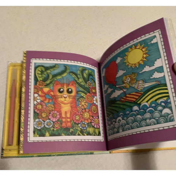 COLOR ME HAPPY Coloring Kit (70 Templates, 9 Artist Markers, Band Closure) - Picture 10 of 12